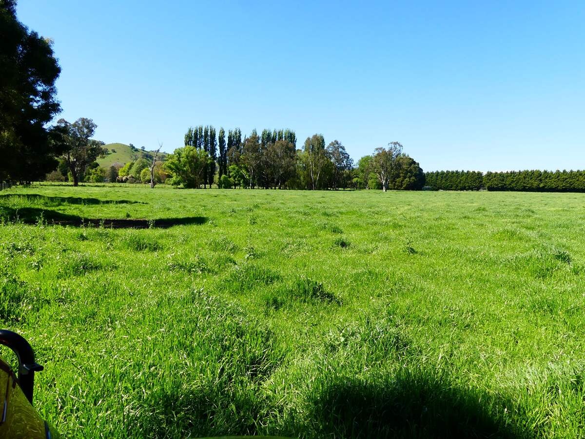 Use and development of accommodation in Farming Zone  Back Eildon Road Thornton 